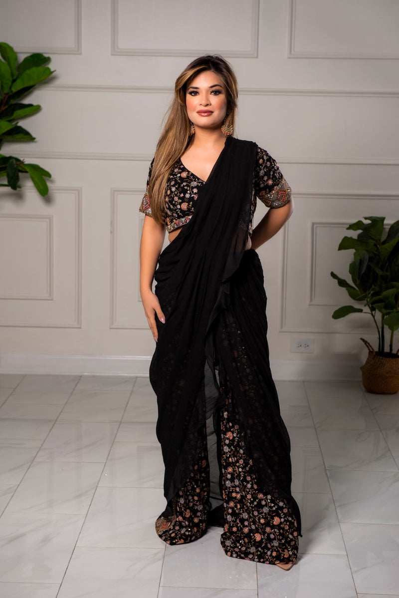 Roop-Sari-Ladies-Suit