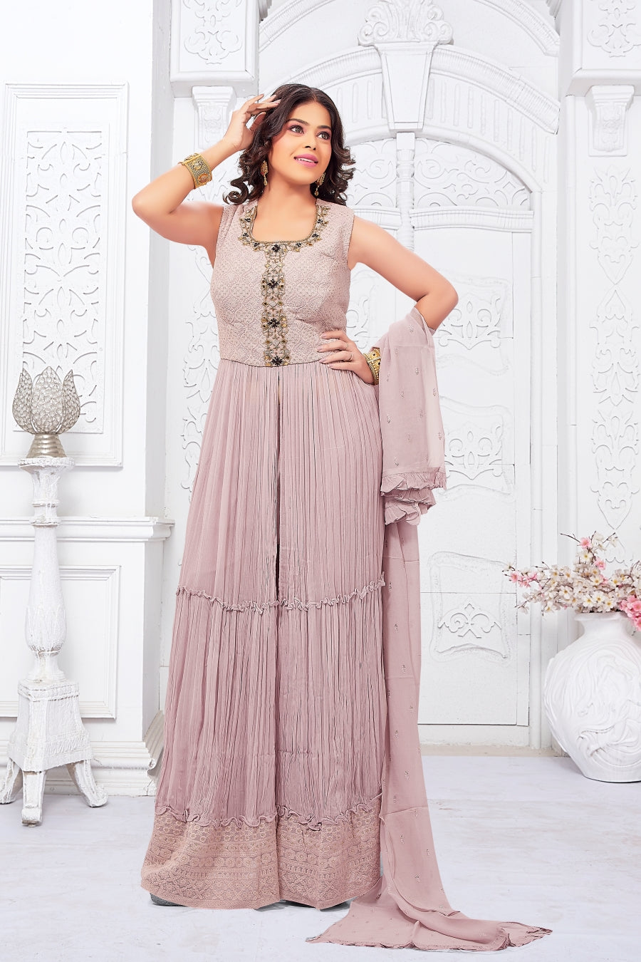 Roop-Sari-Ladies-Suit