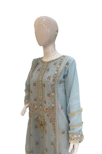 Roop-Sari-Ladies-Suit