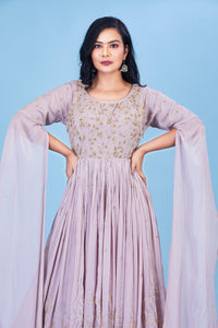 Roop-Sari-Ladies-Suit