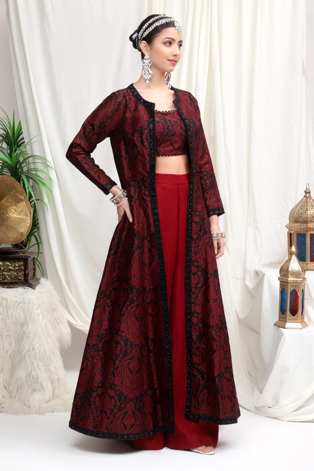 Roop-Sari-Ladies-Suit