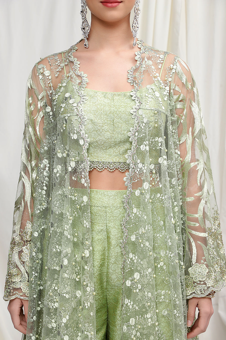 Roop-Sari-Ladies-Suit