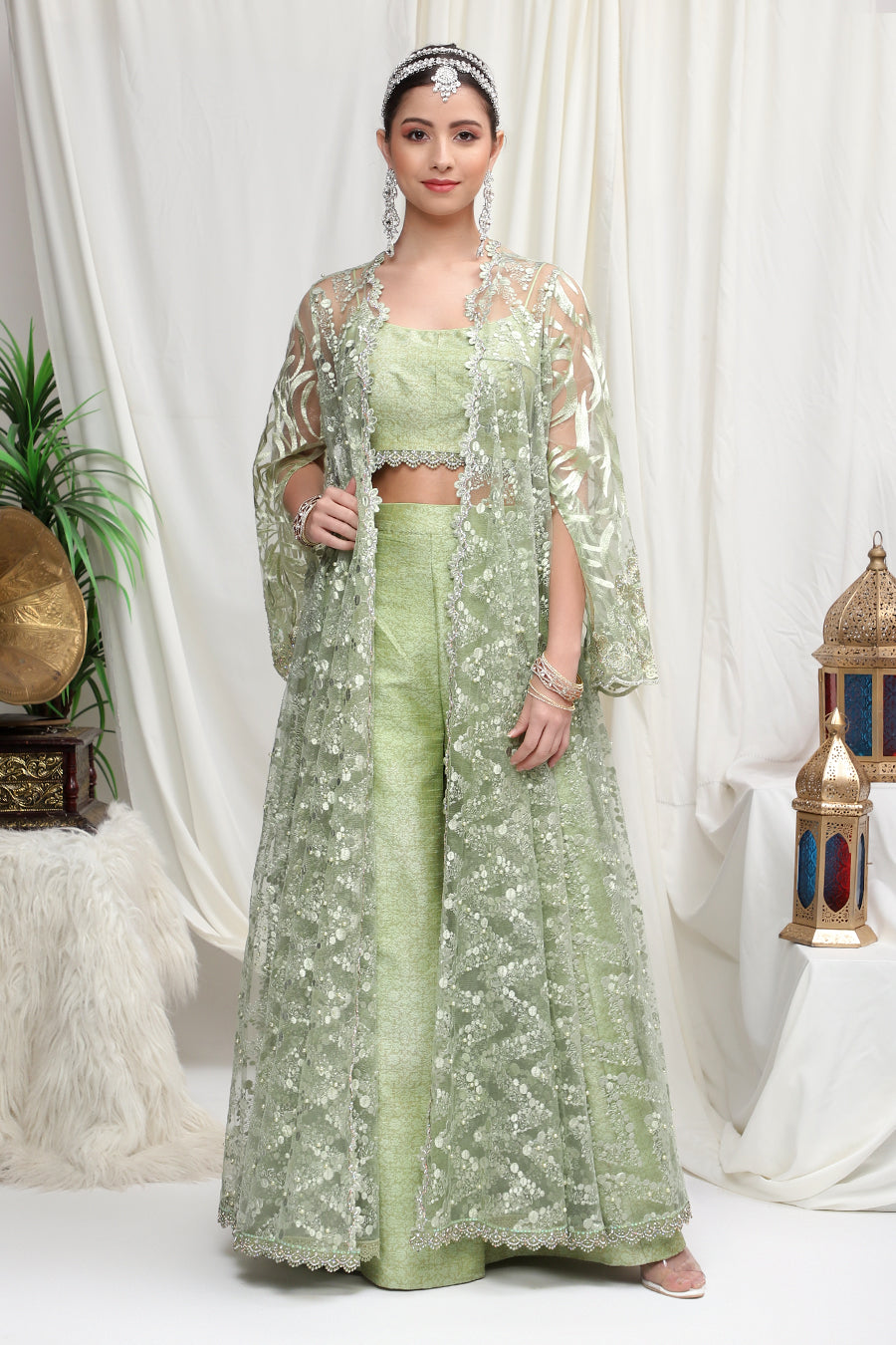 Roop-Sari-Ladies-Suit