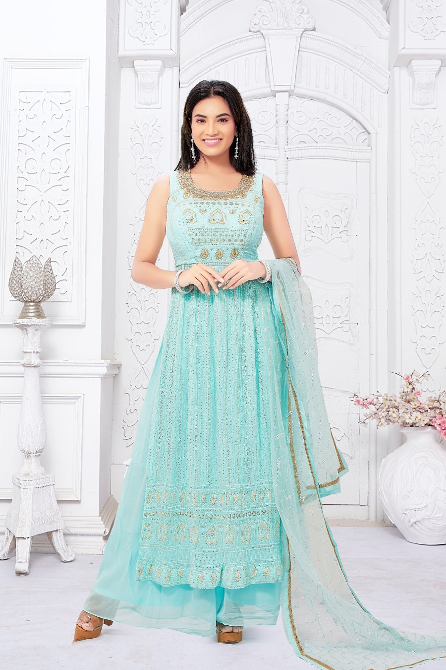 Roop-Sari-Ladies-Suit