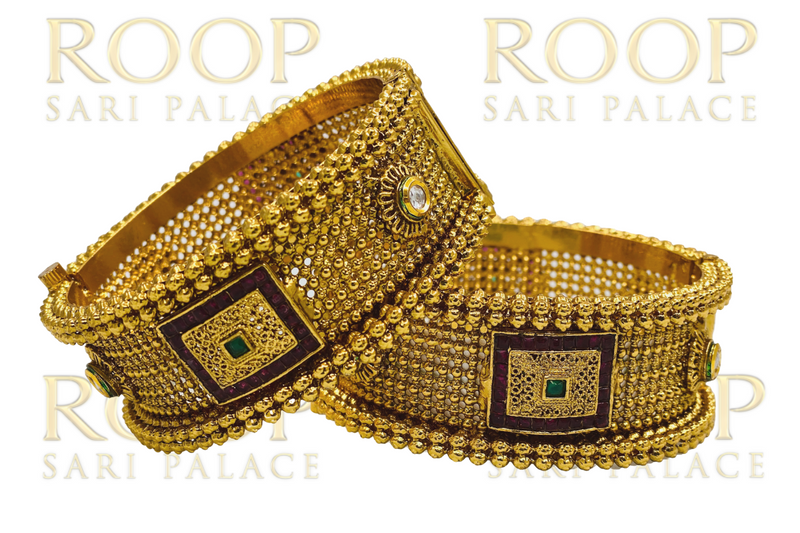 Roop-sari-bangles